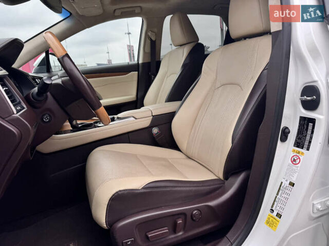 Лексус РХ 2018 в Киеве на Automoto.ua Белый Лексус РХ, объемом двигателя 3.46 л и пробегом 135 тыс. км за 29999 $, фото 43 на Automoto.ua
