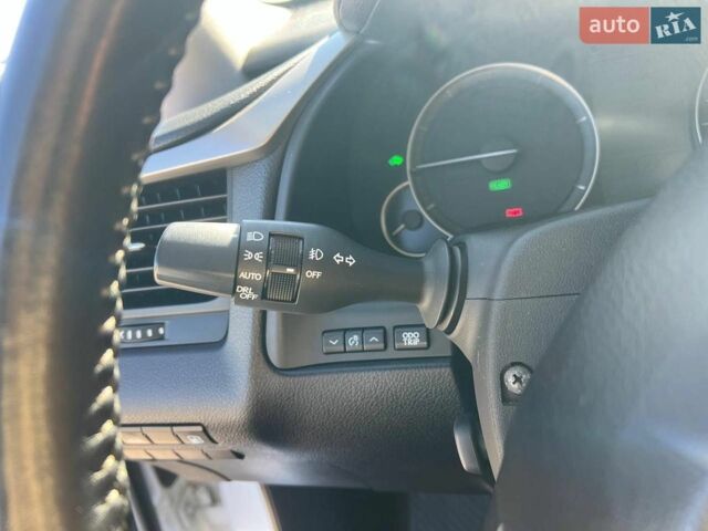 Білий Лексус РХ, об'ємом двигуна 3.5 л та пробігом 170 тис. км за 32490 $, фото 29 на Automoto.ua