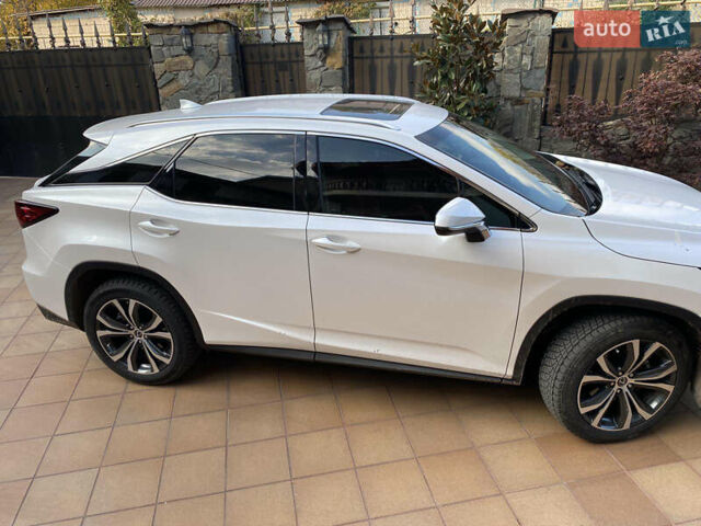 Белый Лексус РХ, объемом двигателя 3.46 л и пробегом 47 тыс. км за 36400 $, фото 2 на Automoto.ua