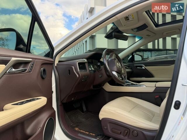 Білий Лексус РХ, об'ємом двигуна 3.46 л та пробігом 77 тис. км за 34000 $, фото 7 на Automoto.ua