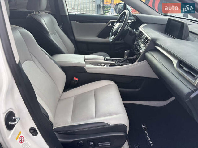 Белый Лексус РХ, объемом двигателя 3.46 л и пробегом 61 тыс. км за 28900 $, фото 9 на Automoto.ua