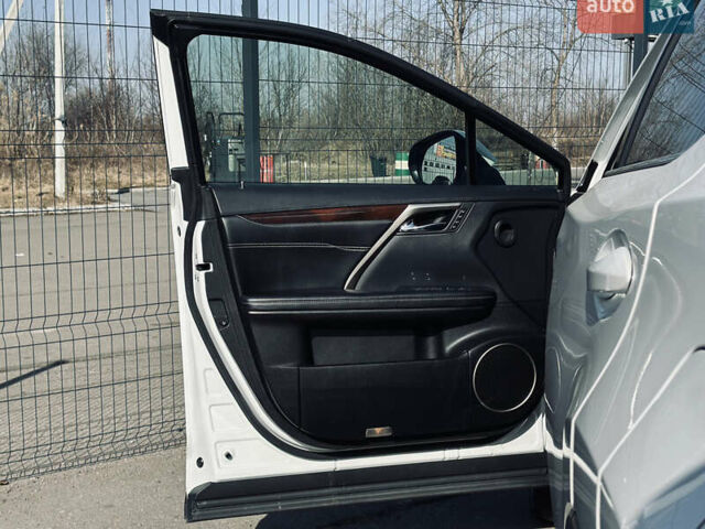 Білий Лексус РХ, об'ємом двигуна 3.46 л та пробігом 125 тис. км за 34000 $, фото 18 на Automoto.ua
