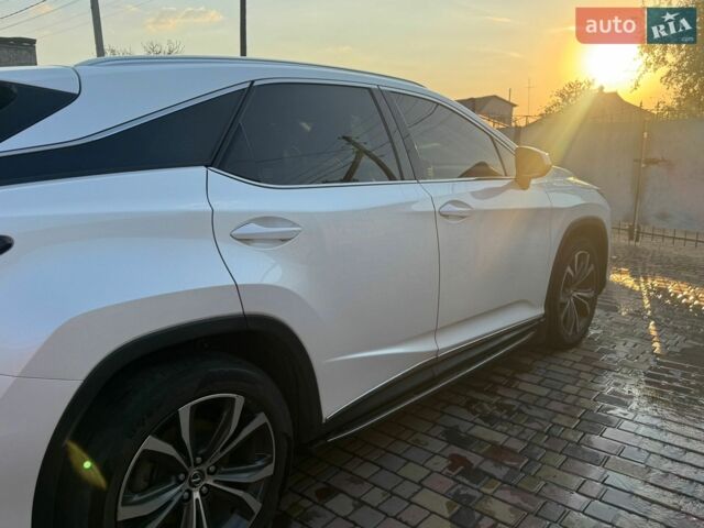 Білий Лексус РХ, об'ємом двигуна 2 л та пробігом 169 тис. км за 31000 $, фото 5 на Automoto.ua