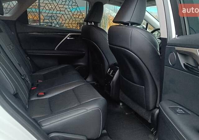 Белый Лексус РХ, объемом двигателя 2 л и пробегом 169 тыс. км за 29468 $, фото 6 на Automoto.ua