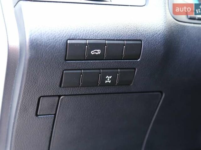 Білий Лексус РХ, об'ємом двигуна 2 л та пробігом 98 тис. км за 35000 $, фото 24 на Automoto.ua