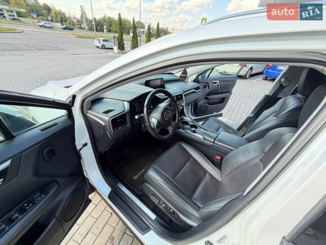 Білий Лексус РХ, об'ємом двигуна 3.46 л та пробігом 170 тис. км за 31500 $, фото 8 на Automoto.ua