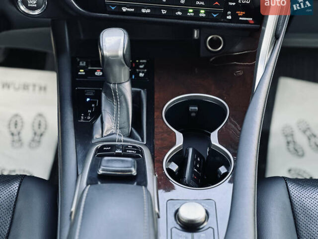 Білий Лексус РХ, об'ємом двигуна 3.46 л та пробігом 125 тис. км за 34000 $, фото 30 на Automoto.ua