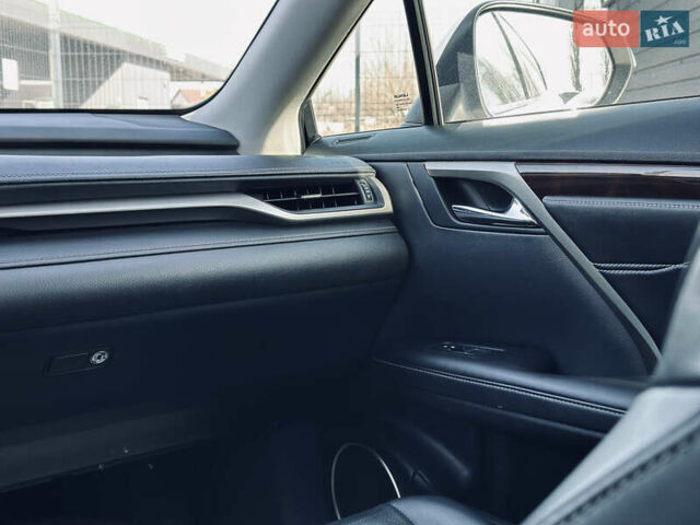 Білий Лексус РХ, об'ємом двигуна 3.46 л та пробігом 125 тис. км за 34000 $, фото 27 на Automoto.ua