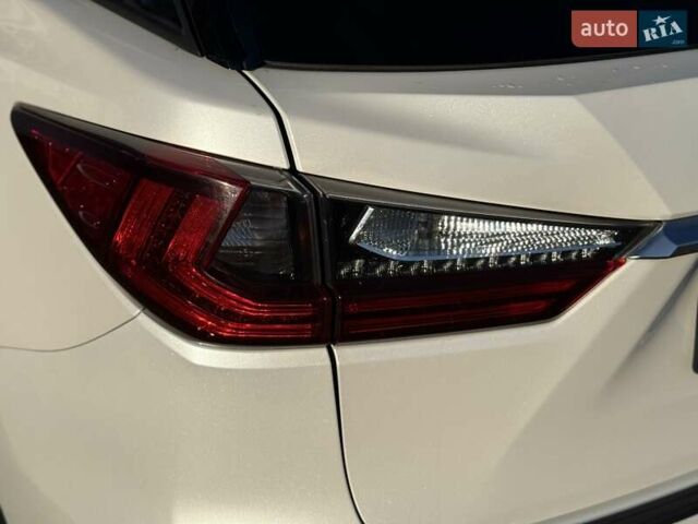 Білий Лексус РХ, об'ємом двигуна 3.5 л та пробігом 62 тис. км за 35500 $, фото 8 на Automoto.ua