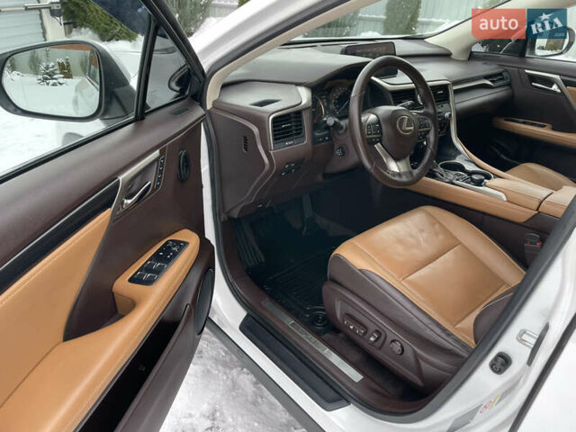 Белый Лексус РХ, объемом двигателя 2 л и пробегом 127 тыс. км за 28700 $, фото 16 на Automoto.ua