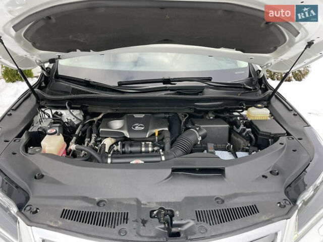 Белый Лексус РХ, объемом двигателя 2 л и пробегом 127 тыс. км за 28700 $, фото 15 на Automoto.ua