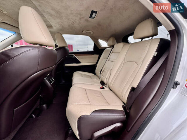 Лексус РХ 2018 в Киеве на Automoto.ua Белый Лексус РХ, объемом двигателя 3.46 л и пробегом 135 тыс. км за 29999 $, фото 49 на Automoto.ua