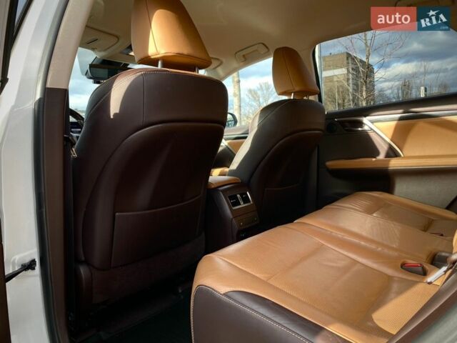 Білий Лексус РХ, об'ємом двигуна 2 л та пробігом 75 тис. км за 38000 $, фото 23 на Automoto.ua