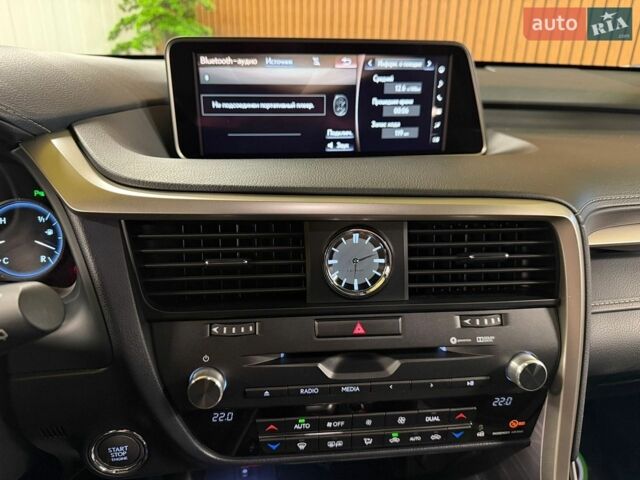 Білий Лексус РХ, об'ємом двигуна 2 л та пробігом 115 тис. км за 38500 $, фото 26 на Automoto.ua
