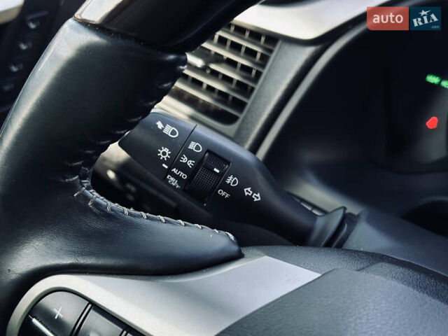 Білий Лексус РХ, об'ємом двигуна 3.46 л та пробігом 125 тис. км за 34000 $, фото 52 на Automoto.ua