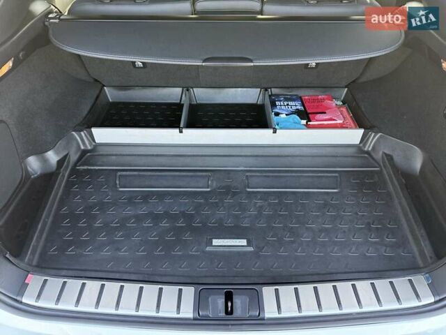 Белый Лексус РХ, объемом двигателя 2 л и пробегом 112 тыс. км за 44000 $, фото 26 на Automoto.ua