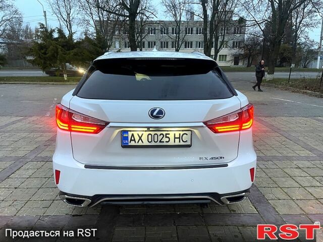 Белый Лексус РХ, объемом двигателя 3.5 л и пробегом 52 тыс. км за 42000 $, фото 5 на Automoto.ua
