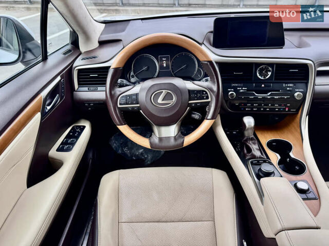 Лексус РХ 2018 в Киеве на Automoto.ua Белый Лексус РХ, объемом двигателя 3.46 л и пробегом 135 тыс. км за 29999 $, фото 23 на Automoto.ua