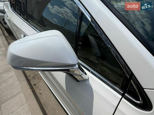 Білий Лексус РХ, об'ємом двигуна 2 л та пробігом 140 тис. км за 32500 $, фото 3 на Automoto.ua