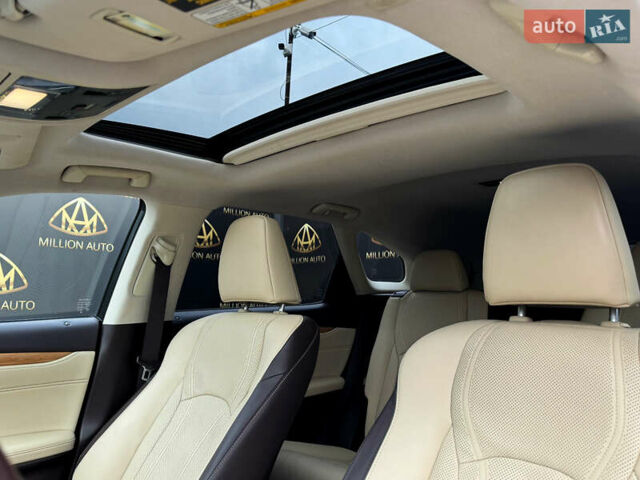 Белый Лексус РХ, объемом двигателя 3.46 л и пробегом 148 тыс. км за 37900 $, фото 10 на Automoto.ua