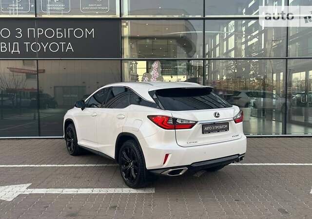 Білий Лексус РХ, об'ємом двигуна 2 л та пробігом 56 тис. км за 35803 $, фото 1 на Automoto.ua