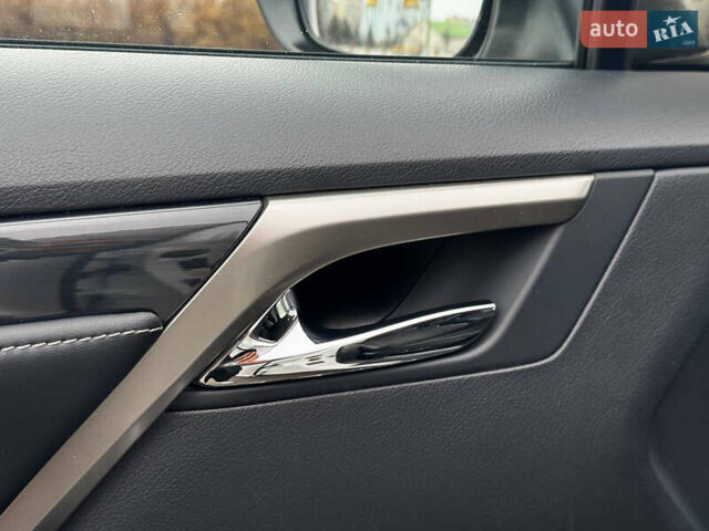 Білий Лексус РХ, об'ємом двигуна 2 л та пробігом 99 тис. км за 36500 $, фото 22 на Automoto.ua