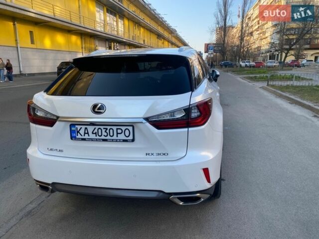 Белый Лексус РХ, объемом двигателя 2 л и пробегом 52 тыс. км за 38000 $, фото 15 на Automoto.ua