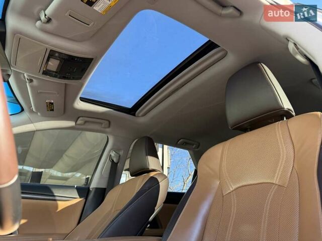 Білий Лексус РХ, об'ємом двигуна 3.5 л та пробігом 62 тис. км за 35500 $, фото 22 на Automoto.ua