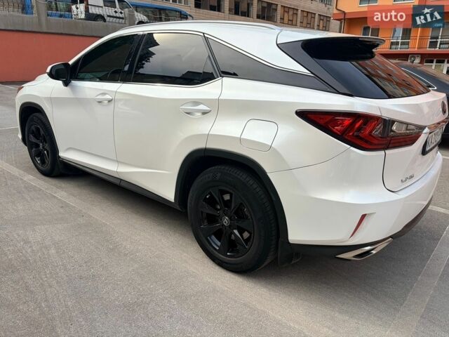 Білий Лексус РХ, об'ємом двигуна 2 л та пробігом 151 тис. км за 31500 $, фото 5 на Automoto.ua