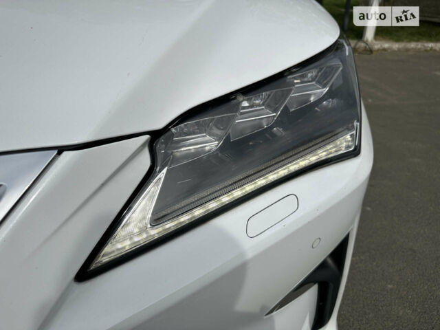 Білий Лексус РХ, об'ємом двигуна 3.46 л та пробігом 118 тис. км за 37000 $, фото 43 на Automoto.ua