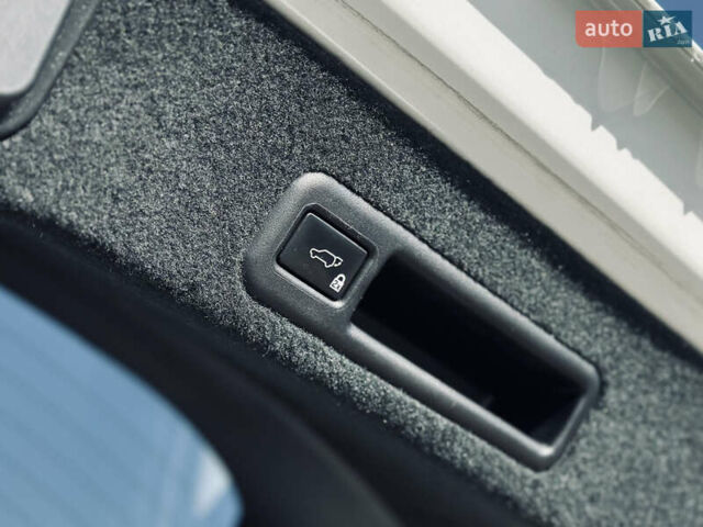 Білий Лексус РХ, об'ємом двигуна 3.46 л та пробігом 125 тис. км за 34000 $, фото 59 на Automoto.ua