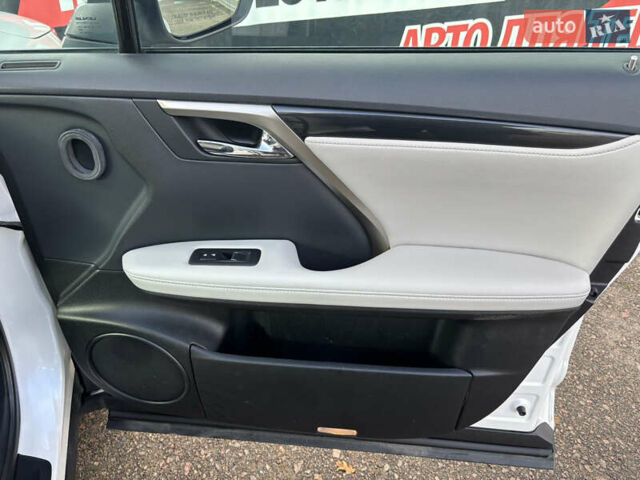 Белый Лексус РХ, объемом двигателя 3.46 л и пробегом 61 тыс. км за 28900 $, фото 10 на Automoto.ua