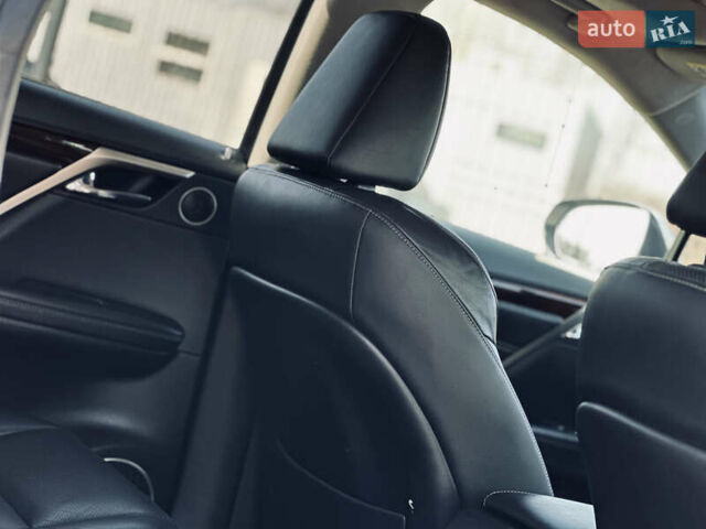 Білий Лексус РХ, об'ємом двигуна 3.46 л та пробігом 125 тис. км за 34000 $, фото 63 на Automoto.ua