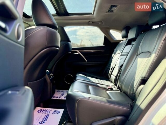 Белый Лексус РХ, объемом двигателя 3.46 л и пробегом 56 тыс. км за 32499 $, фото 17 на Automoto.ua