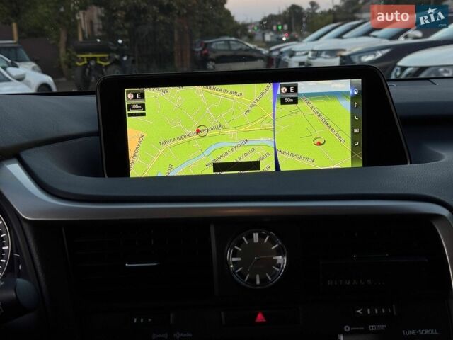 Білий Лексус РХ, об'ємом двигуна 3.46 л та пробігом 68 тис. км за 37000 $, фото 17 на Automoto.ua