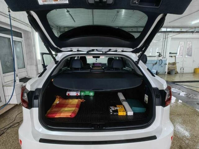 Белый Лексус РХ, объемом двигателя 3.46 л и пробегом 89 тыс. км за 33000 $, фото 4 на Automoto.ua