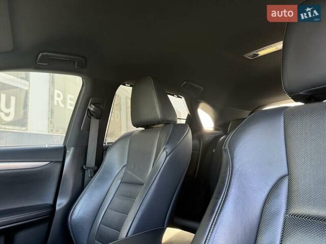 Белый Лексус РХ, объемом двигателя 2 л и пробегом 112 тыс. км за 44000 $, фото 49 на Automoto.ua