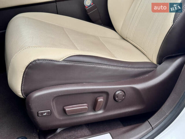 Лексус РХ 2018 в Киеве на Automoto.ua Белый Лексус РХ, объемом двигателя 3.46 л и пробегом 135 тыс. км за 29999 $, фото 42 на Automoto.ua