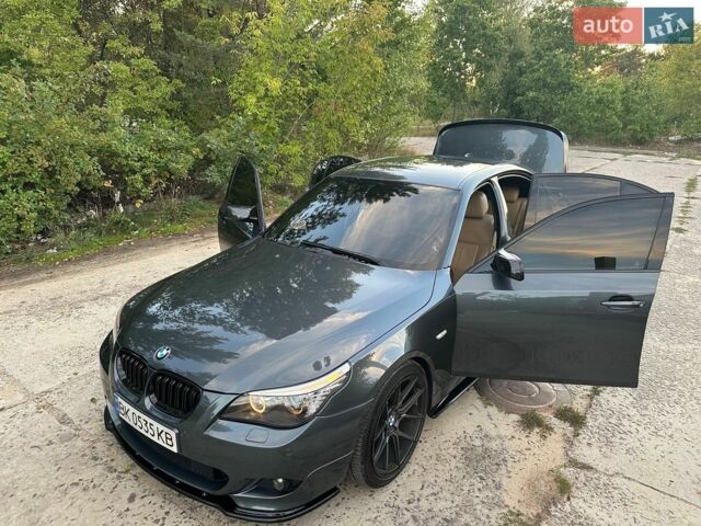 Белый Лексус РХ, объемом двигателя 2 л и пробегом 108 тыс. км за 33500 $, фото 9 на Automoto.ua