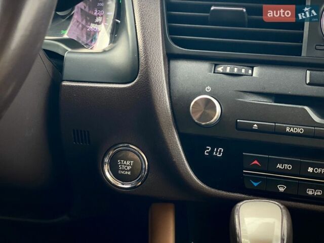 Білий Лексус РХ, об'ємом двигуна 2 л та пробігом 75 тис. км за 38000 $, фото 28 на Automoto.ua