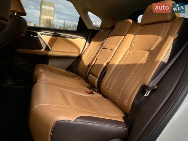 Білий Лексус РХ, об'ємом двигуна 2 л та пробігом 75 тис. км за 38000 $, фото 24 на Automoto.ua