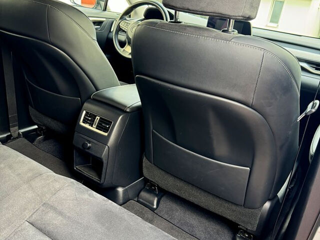 Білий Лексус РХ, об'ємом двигуна 2 л та пробігом 98 тис. км за 35000 $, фото 11 на Automoto.ua