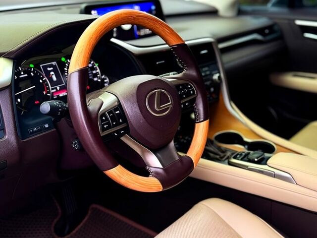 Белый Лексус РХ, объемом двигателя 3.5 л и пробегом 49 тыс. км за 37000 $, фото 8 на Automoto.ua