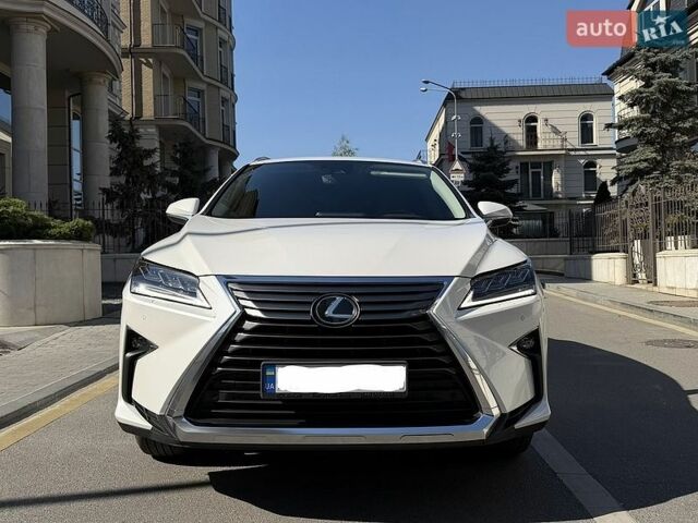 Белый Лексус РХ, объемом двигателя 2 л и пробегом 129 тыс. км за 34500 $, фото 2 на Automoto.ua