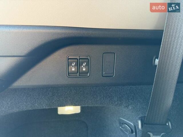 Білий Лексус РХ, об'ємом двигуна 3.5 л та пробігом 62 тис. км за 35500 $, фото 11 на Automoto.ua