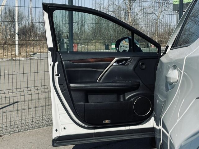 Білий Лексус РХ, об'ємом двигуна 3.5 л та пробігом 125 тис. км за 33999 $, фото 18 на Automoto.ua
