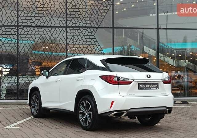 Белый Лексус РХ, объемом двигателя 2 л и пробегом 169 тыс. км за 29468 $, фото 1 на Automoto.ua