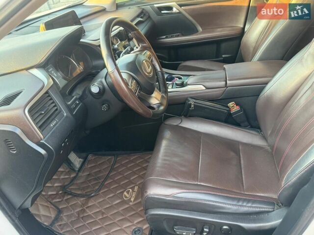 Білий Лексус РХ, об'ємом двигуна 2 л та пробігом 169 тис. км за 31000 $, фото 15 на Automoto.ua