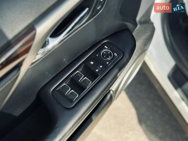 Білий Лексус РХ, об'ємом двигуна 3.46 л та пробігом 125 тис. км за 34000 $, фото 19 на Automoto.ua