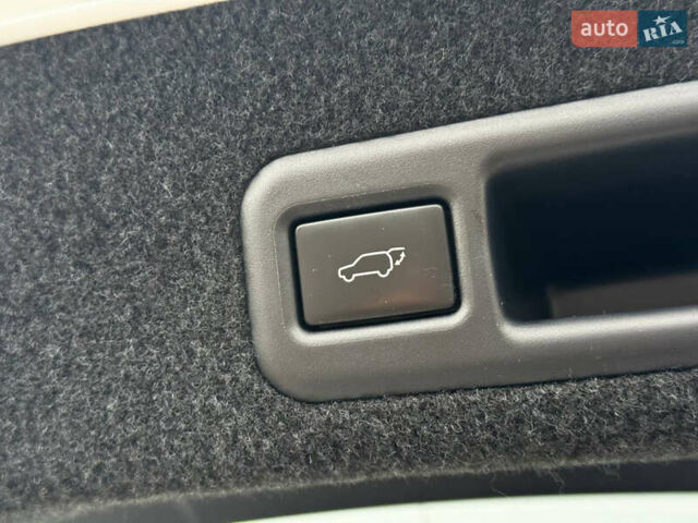 Білий Лексус РХ, об'ємом двигуна 2 л та пробігом 99 тис. км за 36500 $, фото 17 на Automoto.ua